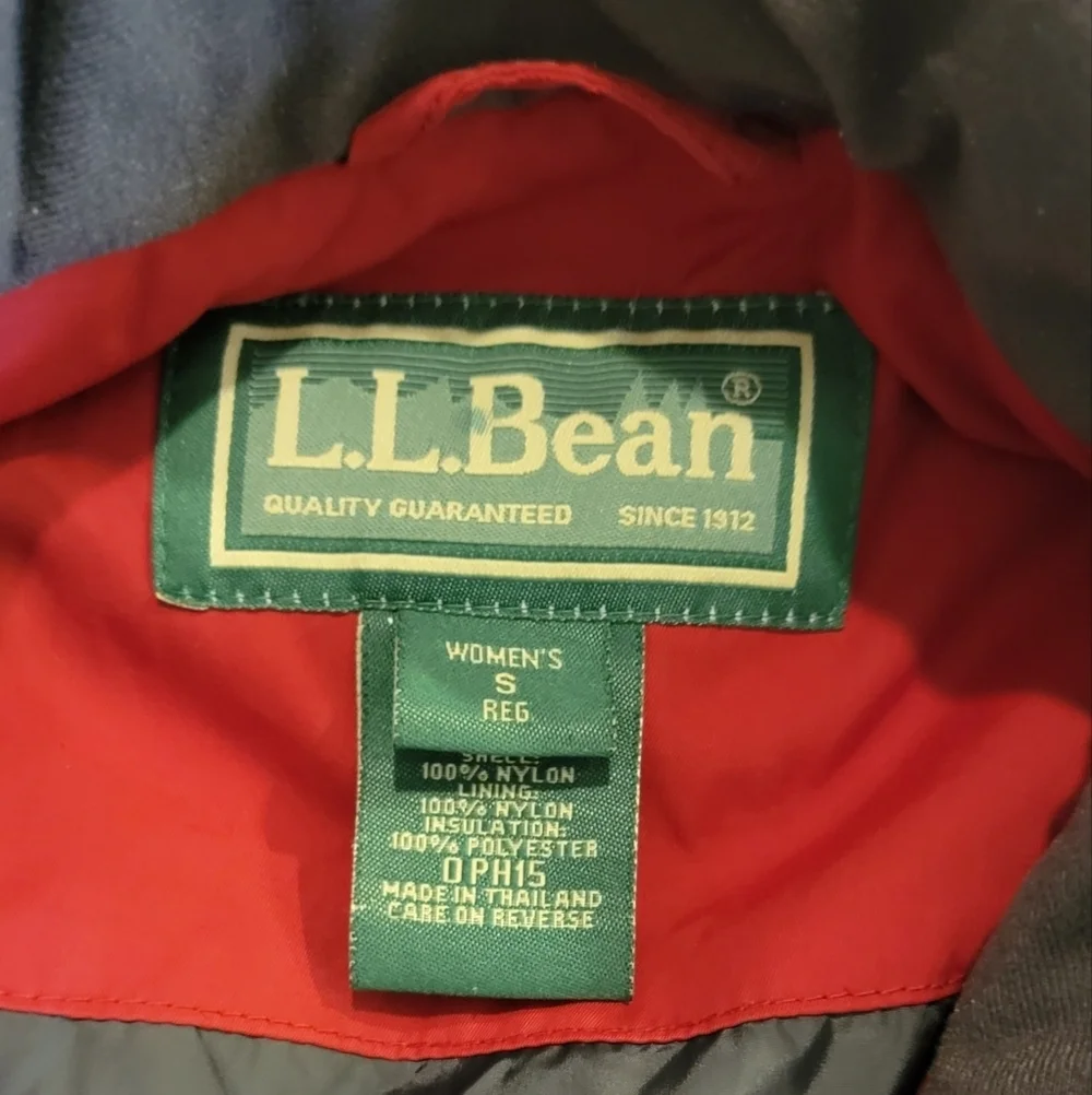 WOMAN'S‎ L.L. BEAN HOODED PRIMALOFT COAT (sz - small